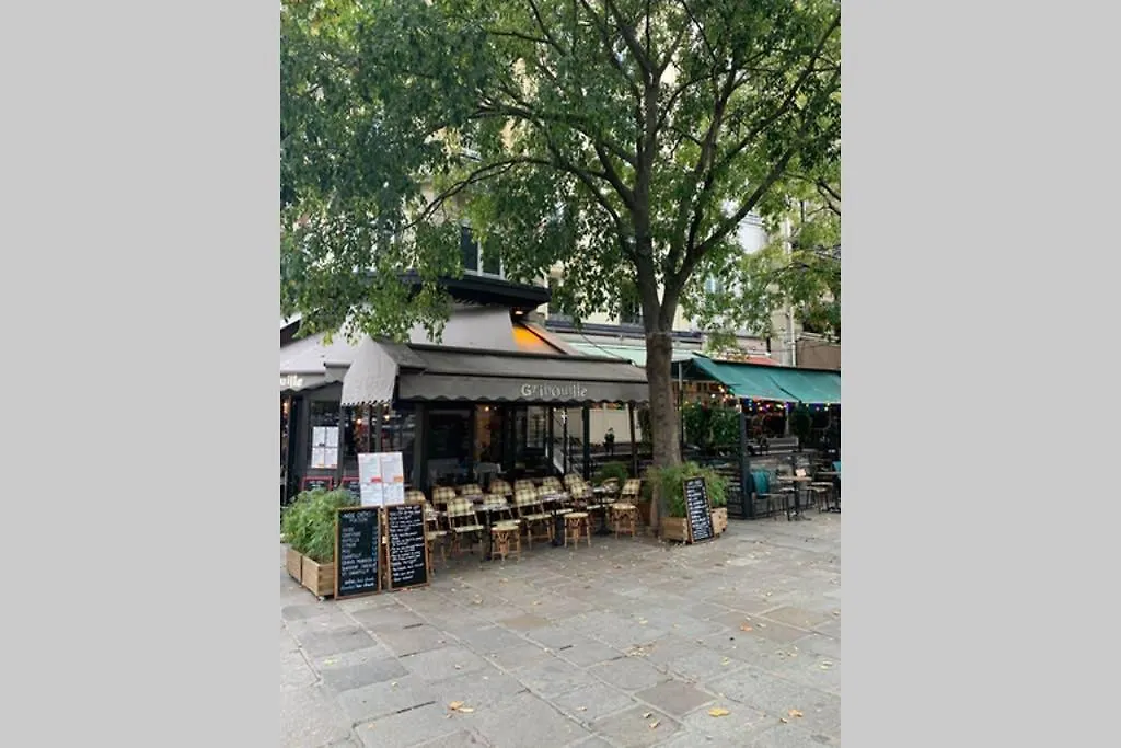 Charming Le Marais Retro *